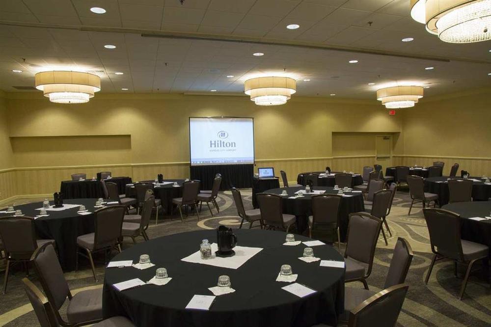 Hilton Kansas Airport Hotel 3*